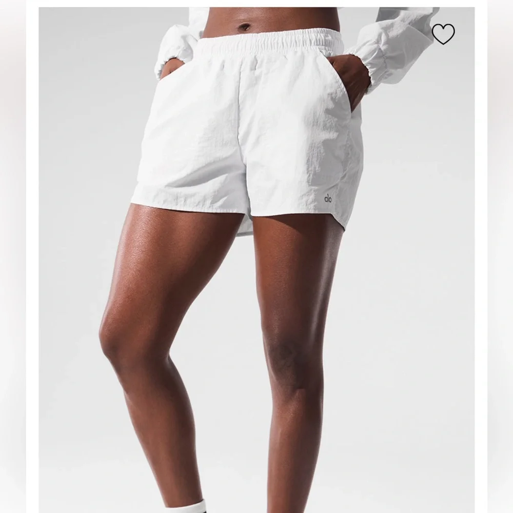 ALO alumni short - Picture 3 of 4